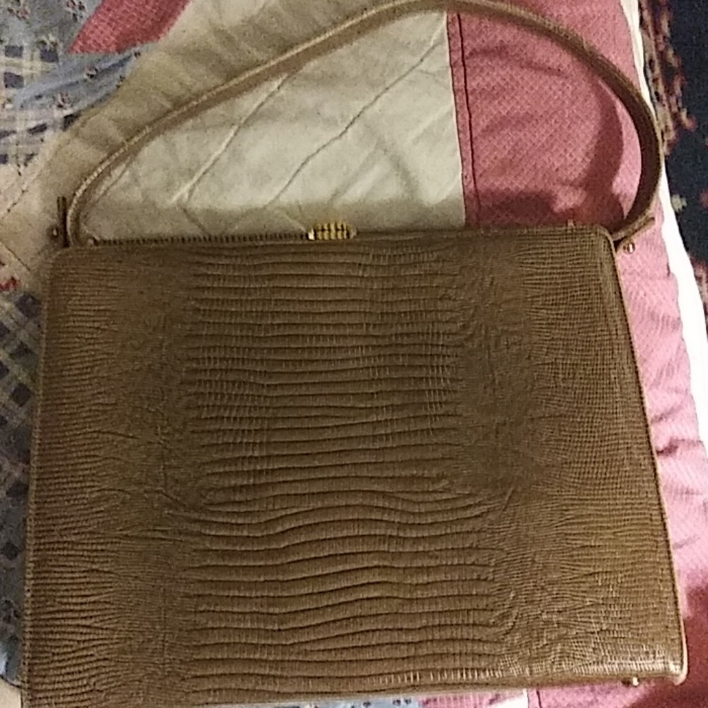 REAL NICE VINTAGE "TRIANGLE OF NEW YORK "SATCHEL